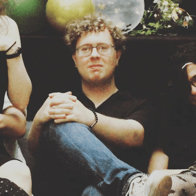 Riley, Penningmeester van SIT